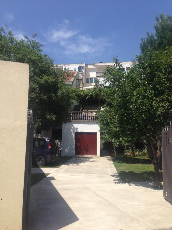Apartments Aleksic Sutomore Exterior photo